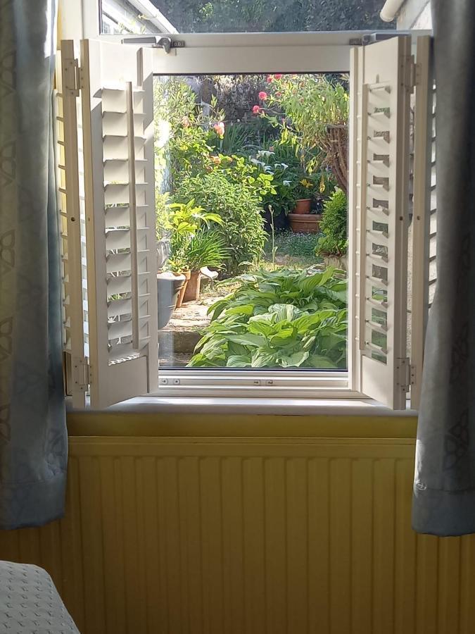 Seaview House Bed & Breakfast Thurlestone Exterior photo